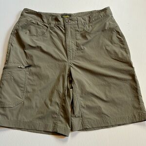 Cabela’s army green, multiple pocket utility shorts.  Men’s size 32